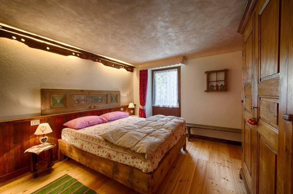 Le Bibelot Apartments Nus Rum bild
